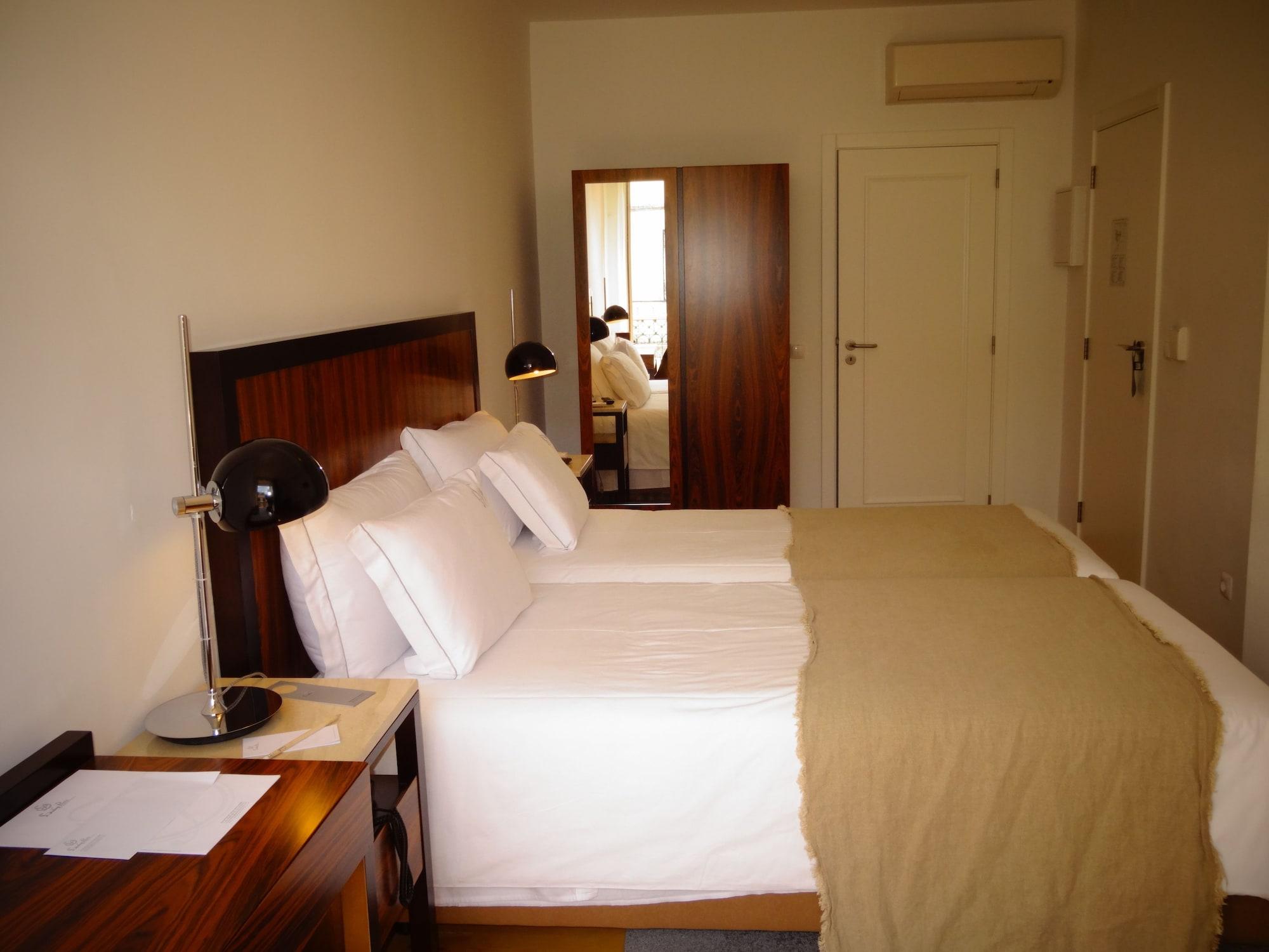 Lisboa Prata Boutique Hotel Exterior photo